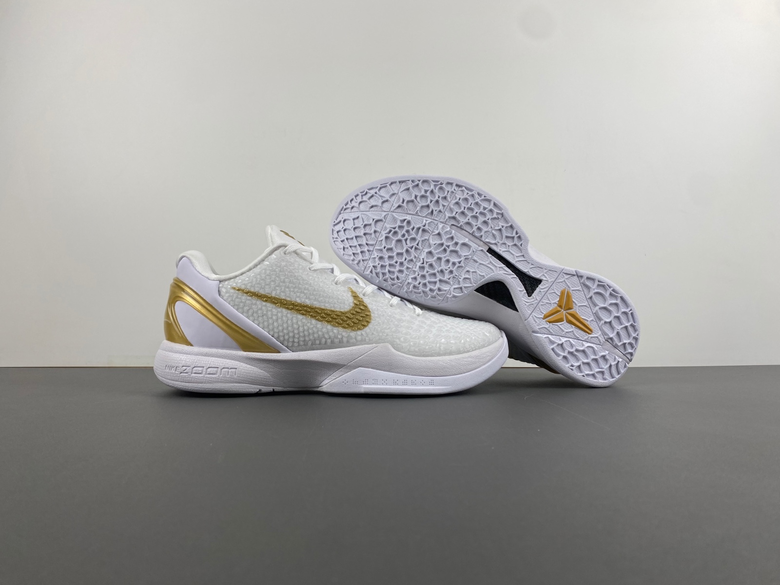 Golden Touch: Nike Zoom Kobe White Gold