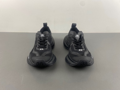 The Fusion of Sport and Elegance: Balenciaga Circuit Sneaker in Black 793945WFLGY1000