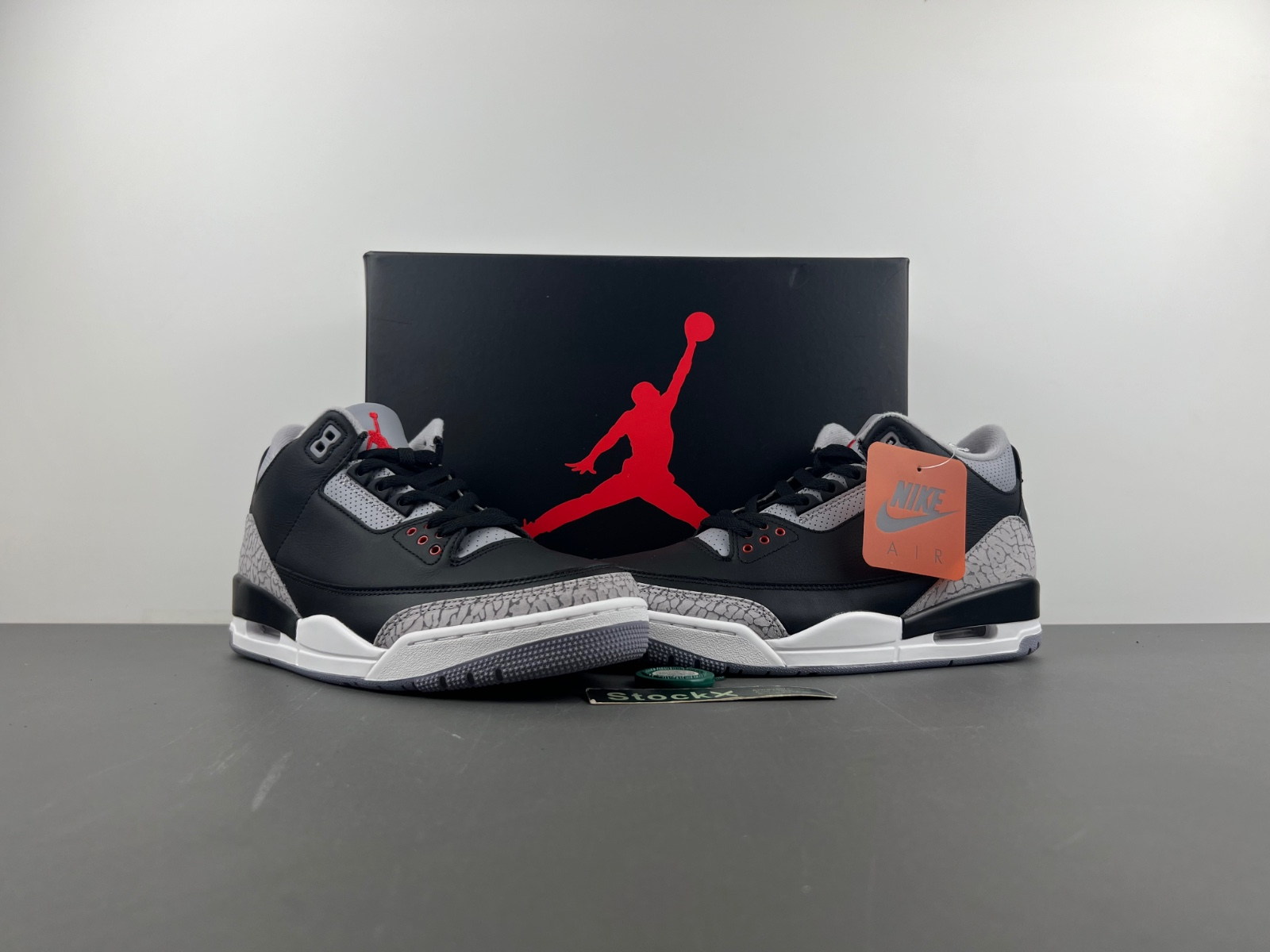 Air Jordan 3 OG “Black Cement”DN3707-010: Timeless Elegance