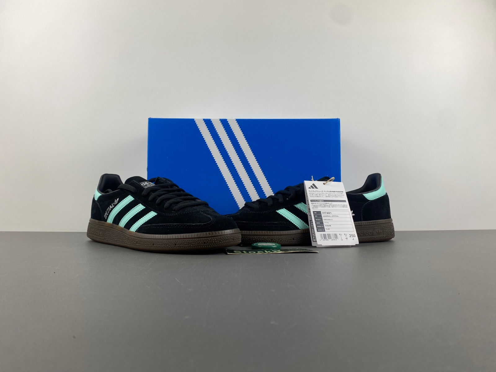 Adidas HANDBALL SPEZIAL BLACK CLEAR MINT IH7491 – Night Mint Fury