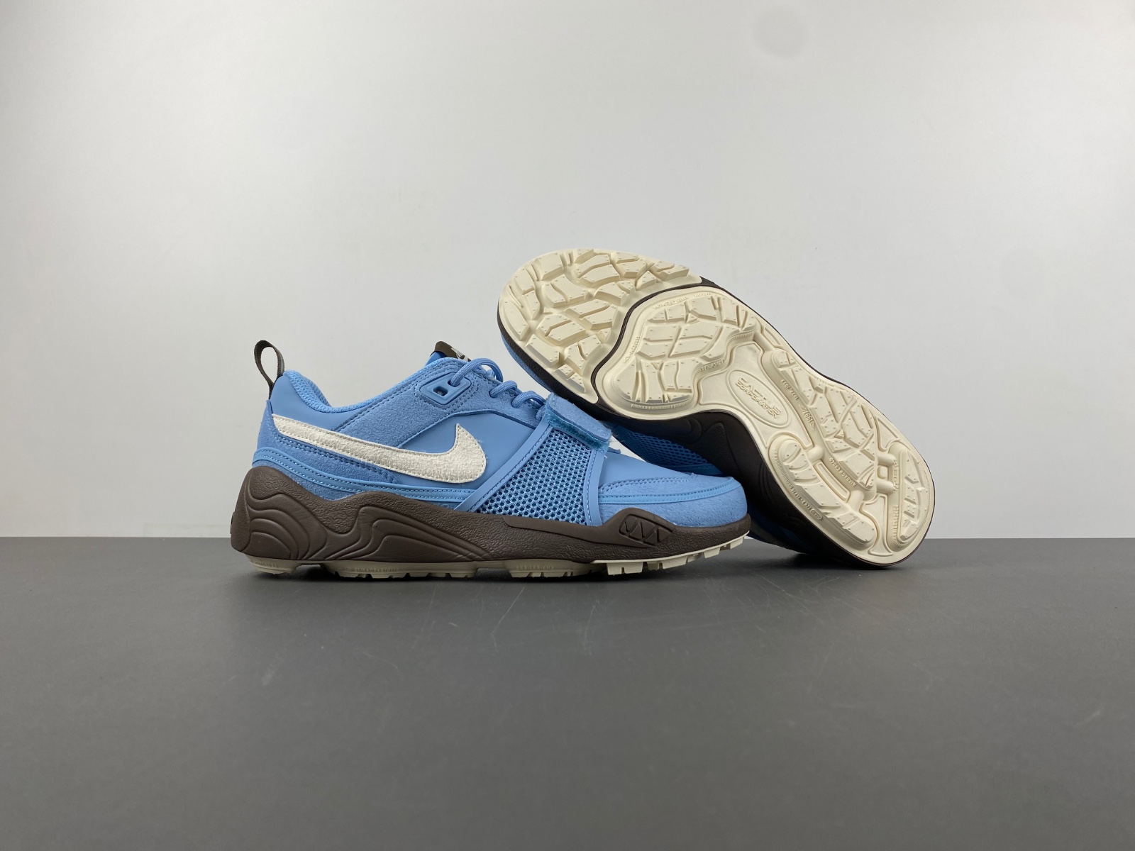 Travis Scott x les meilleures heures de la gamme nike lebron Skateboarding Leche Blue HQ3072-400