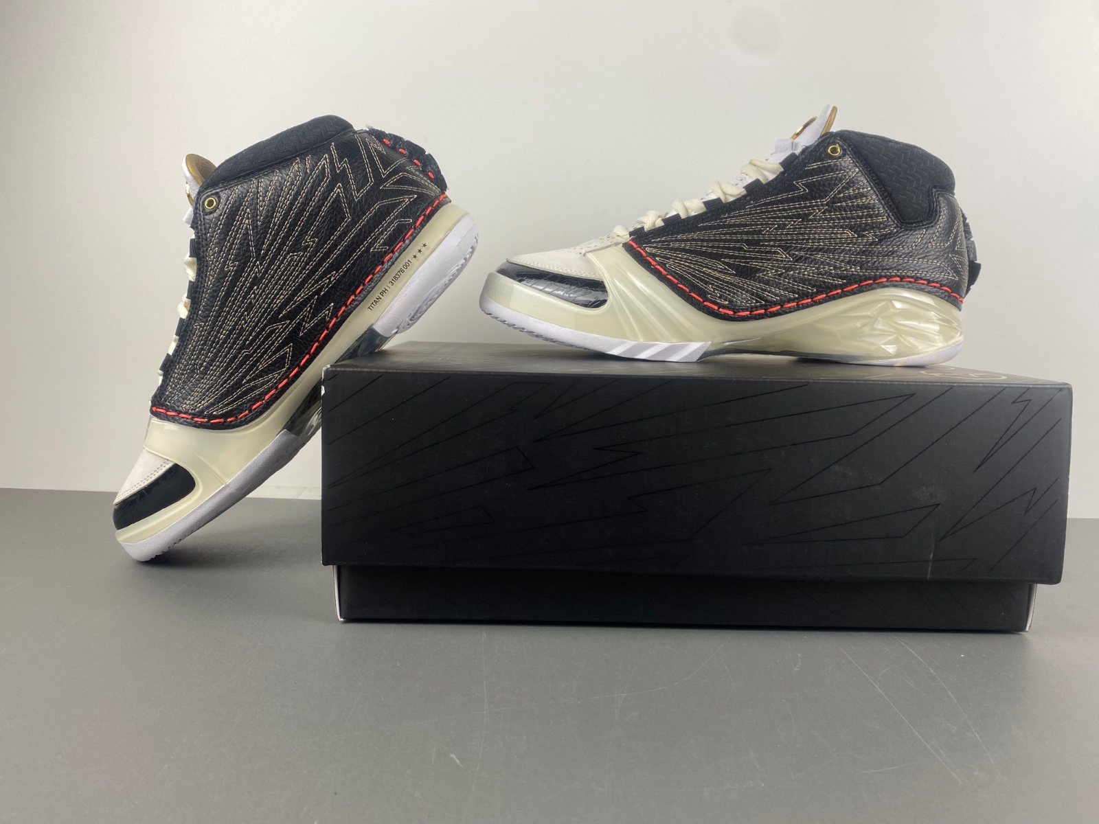 Titan x Air Jordan 23 CZ6222-001