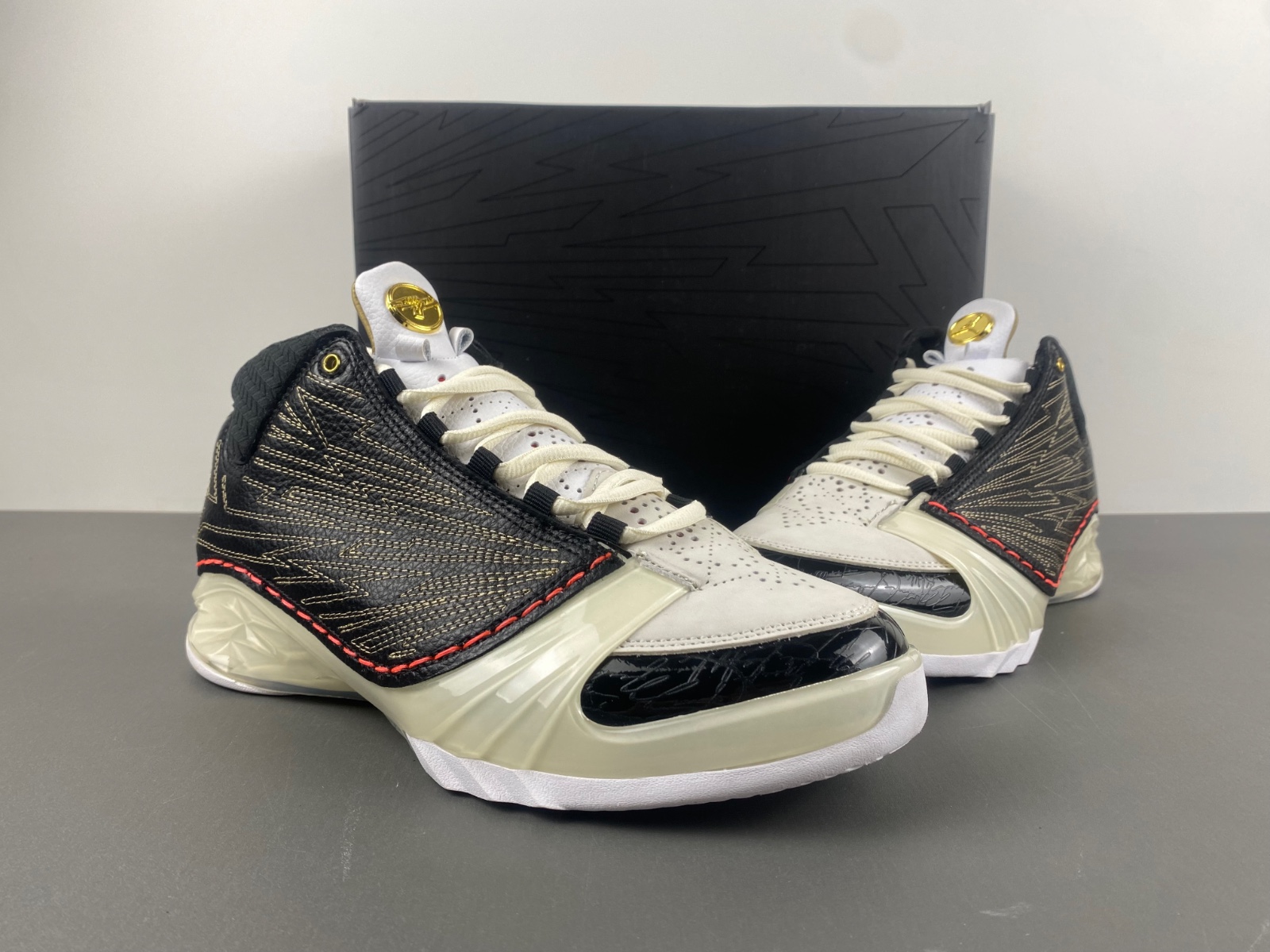 Titan x Air Jordan 23 CZ6222-001