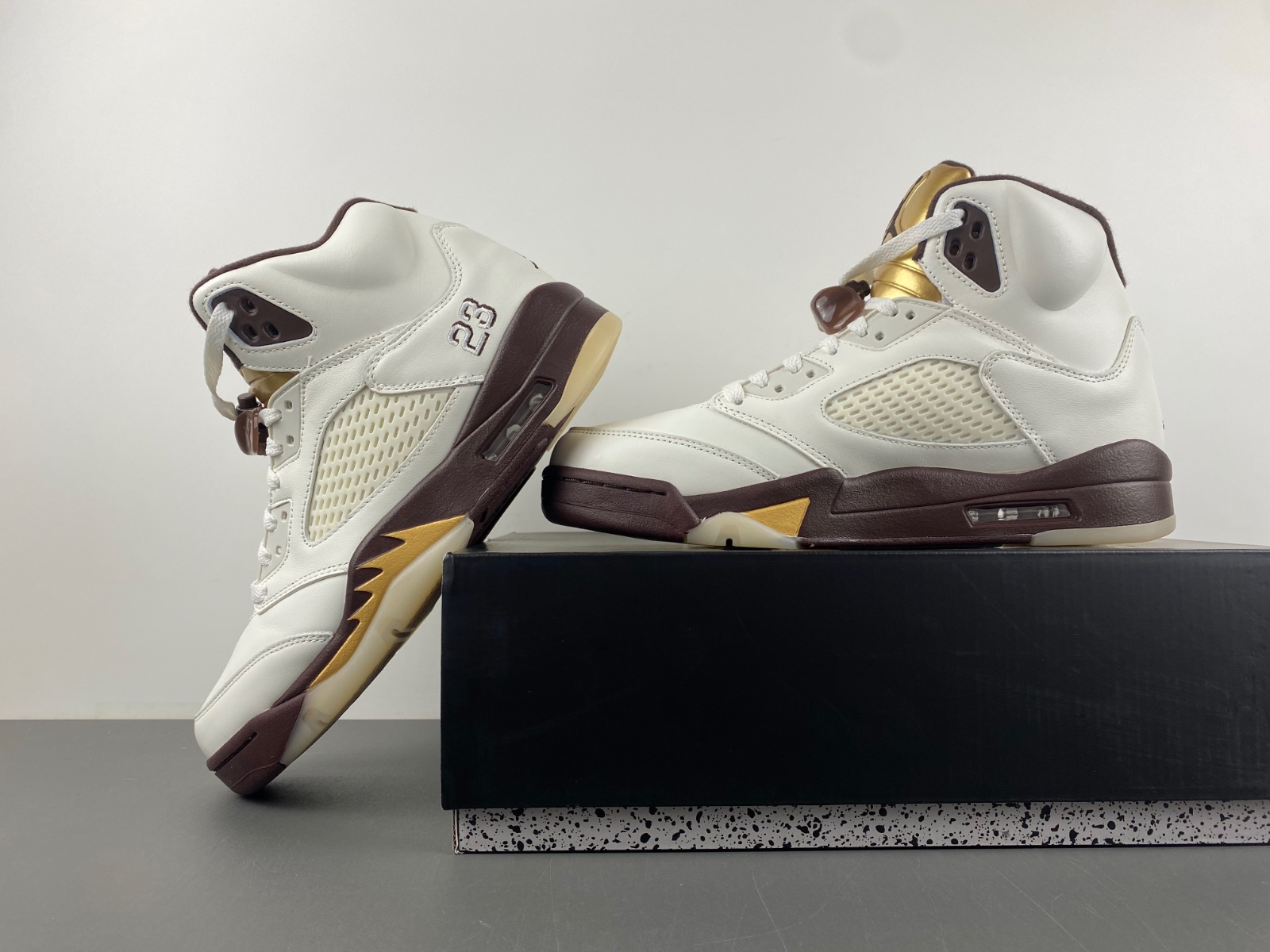 Air Jordan 5 Retro Olympic Gold White Mocha 136027 133