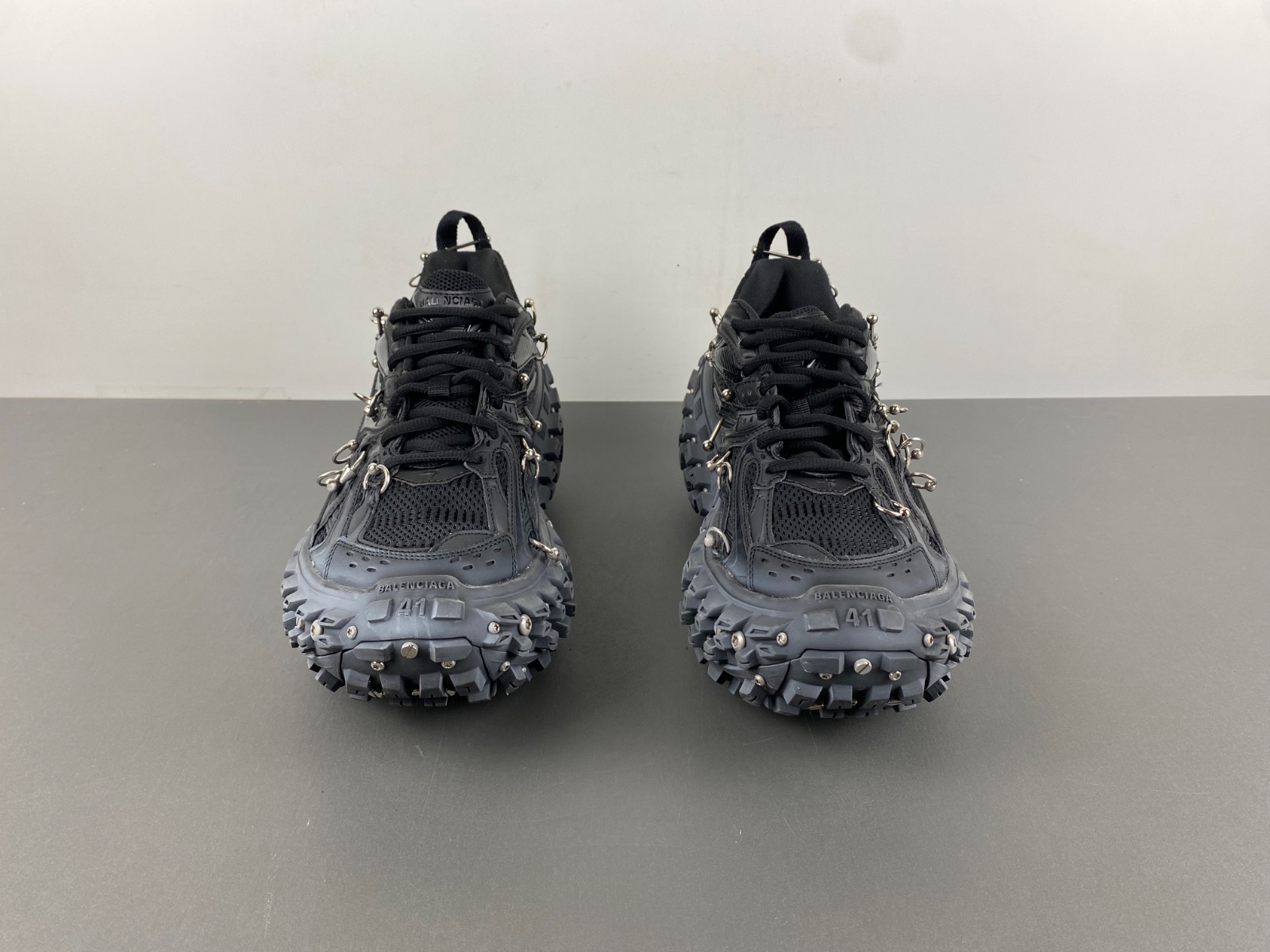 Balenciaga Bouncer Oversized Sneaker Black  685611-W2RAG 1081