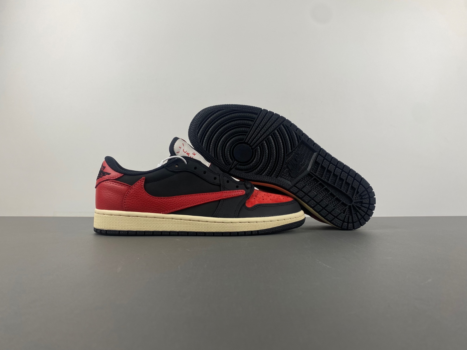 JORDAN 1 LOW x TRAVIS SCOTT ‘BRED’ DM7866-061