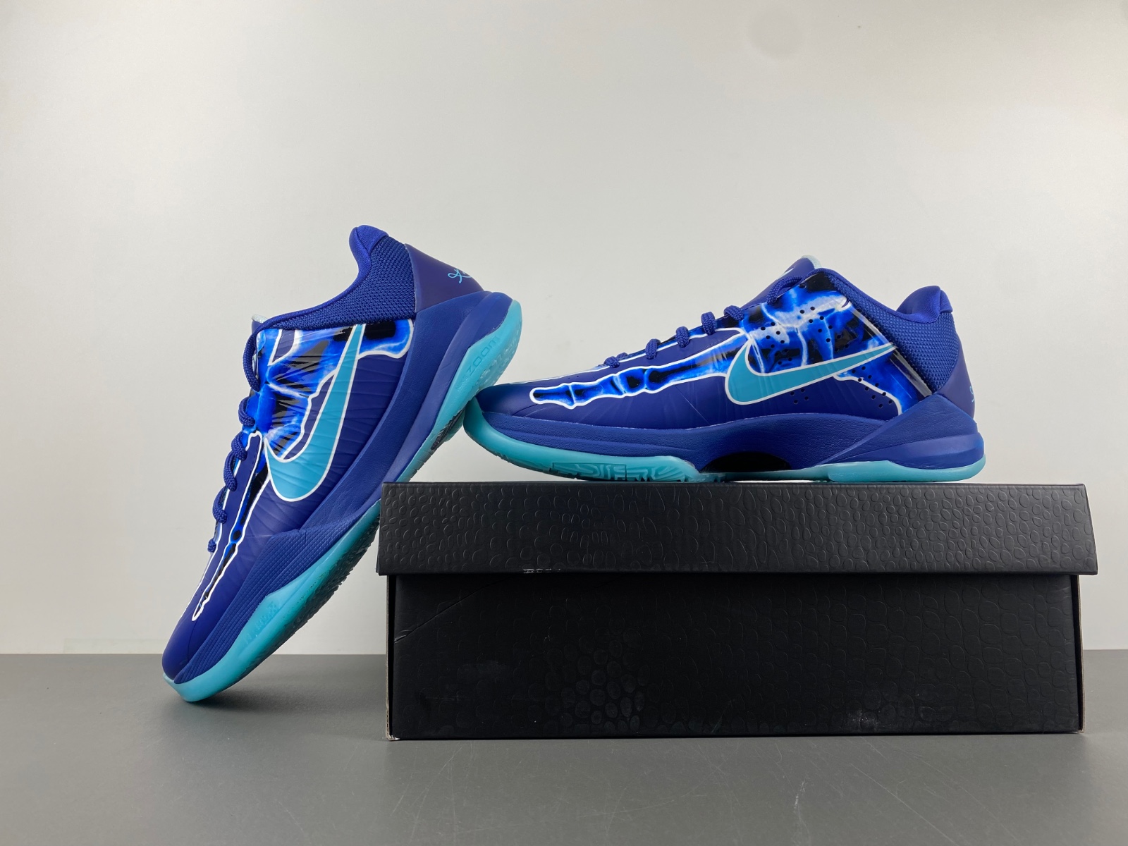 Nike Kobe 5 X-Ray  HJ4303-400