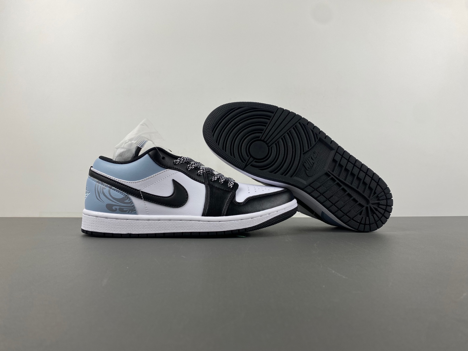 Jordan 1 Retro Low Golf Copa  DD9315-114