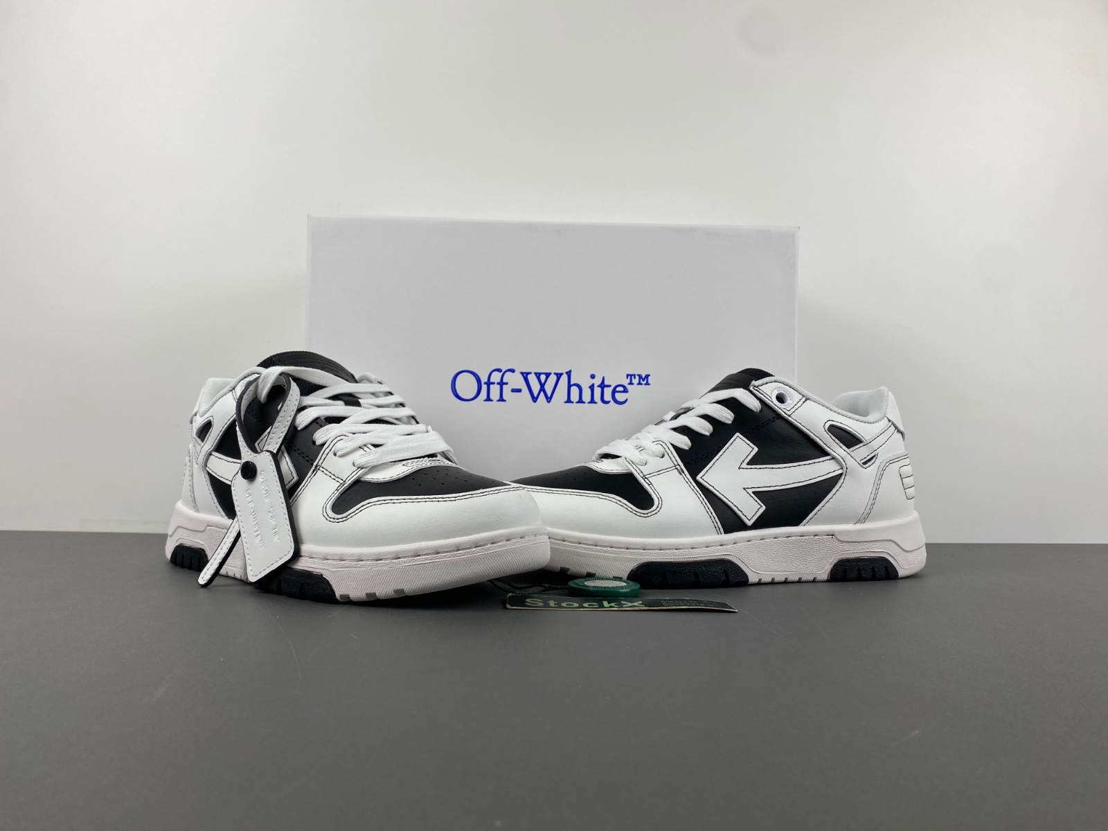 Off-White Black & White Out Of Office Sneakers OMIA189S24LEA0041001