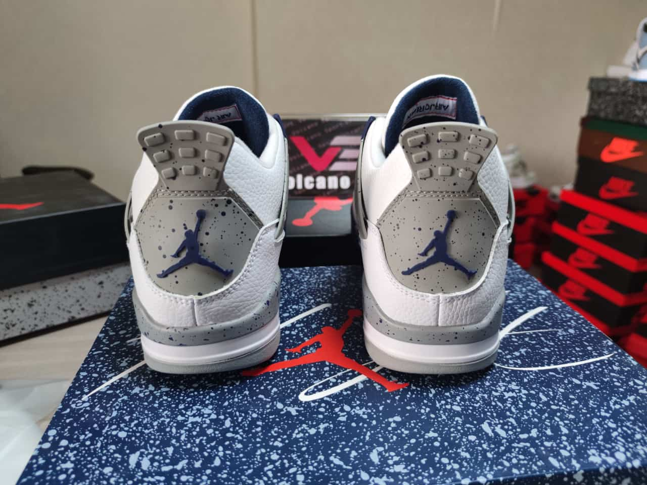 Jordan 4 “Midnight Navy” DH6927-140