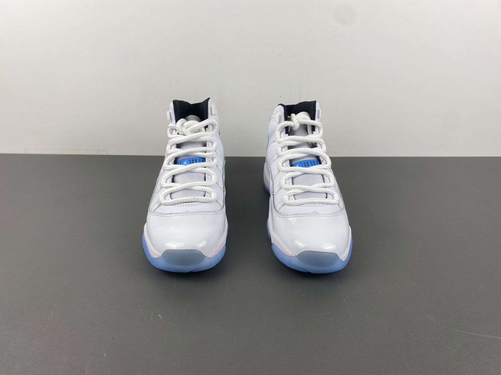 Air Jordan 11 Retro GS ‘Columbia / Legend Blue’378038-104