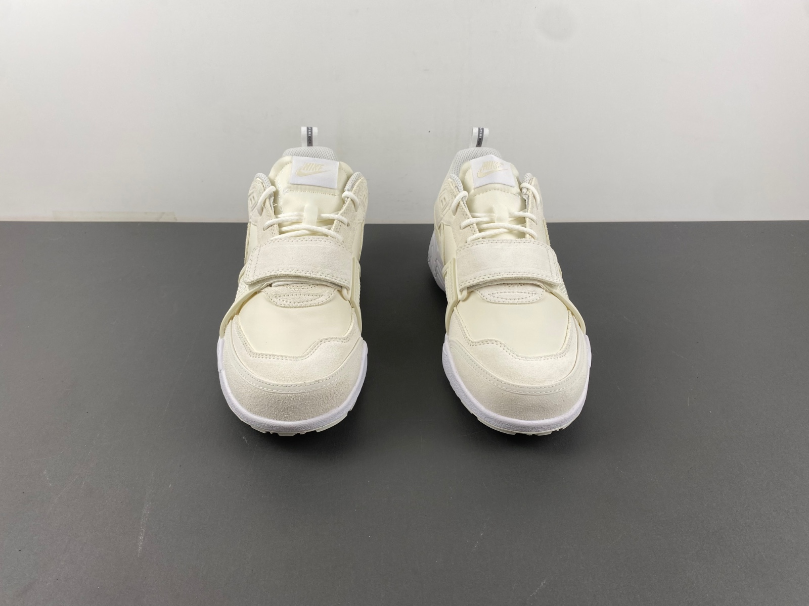 Travis Scott x Nike Zoom Field Jaxx “Sail” HQ3061-100